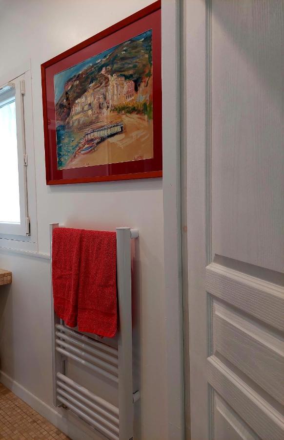 Les Jardins D'Eleusis Bed & Breakfast Murs  Bagian luar foto